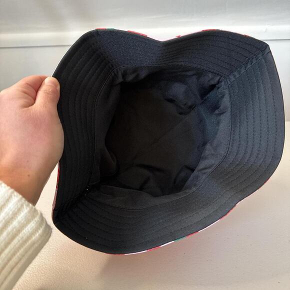 Nwot strawberry and daisy bucket - Picture 3 of 3